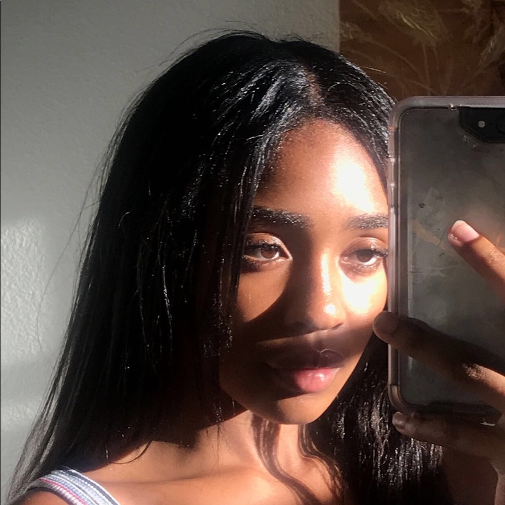 Meet your Posher, Nessa